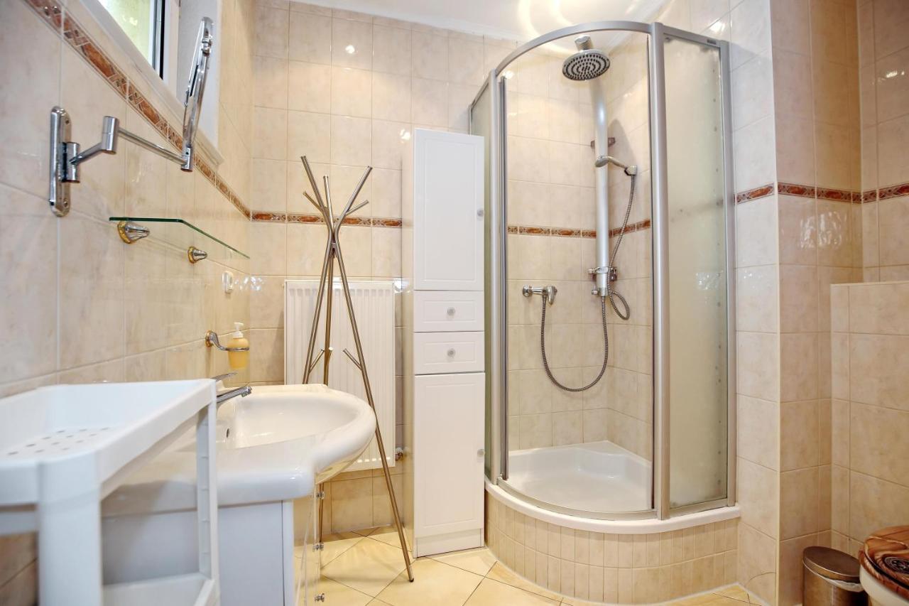 Haus Alexandra Wohnung 01 Ostseebad Kühlungsborn Eksteriør bilde